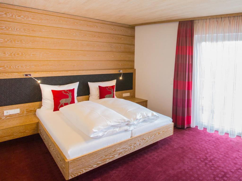 Hotel Kreuz Gaestehaus Und Lauchertbar Mit Terrasse Gammertingen ภายนอก รูปภาพ