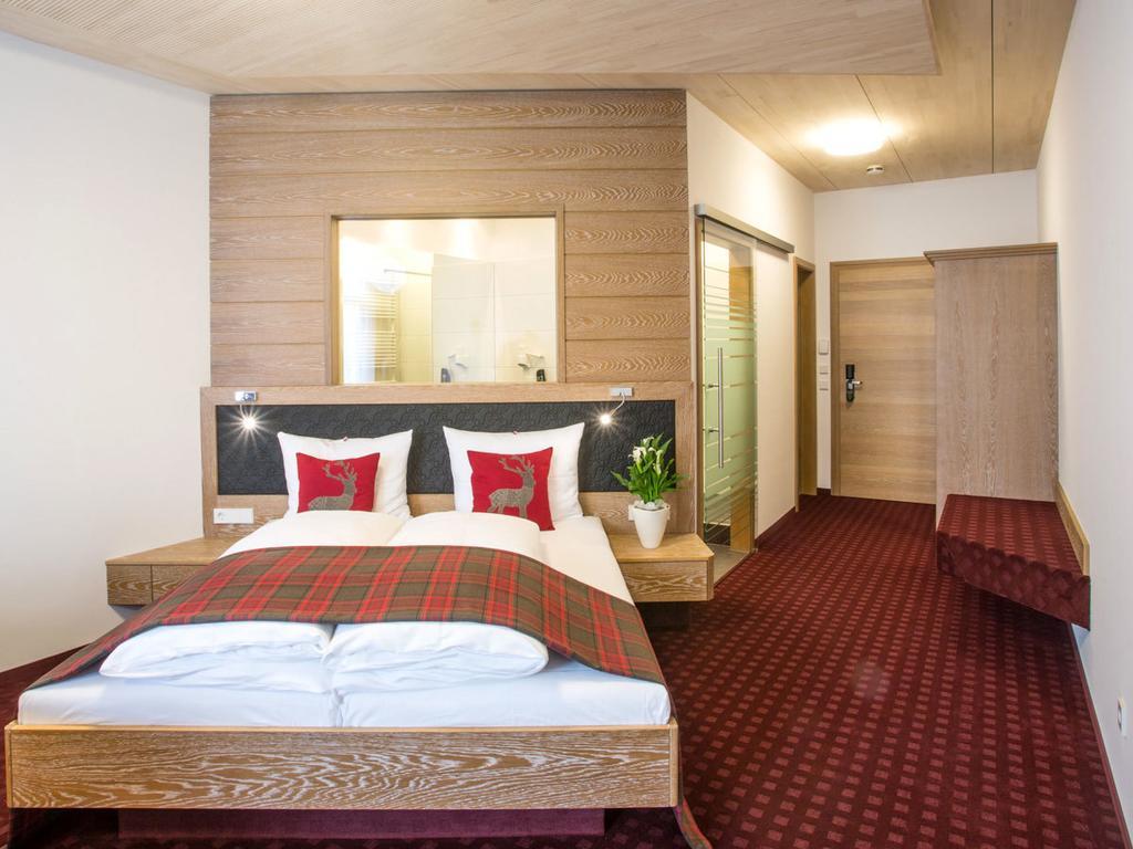 Hotel Kreuz Gaestehaus Und Lauchertbar Mit Terrasse Gammertingen ห้อง รูปภาพ