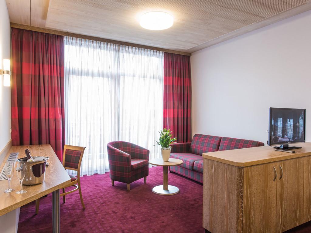 Hotel Kreuz Gaestehaus Und Lauchertbar Mit Terrasse Gammertingen ภายนอก รูปภาพ