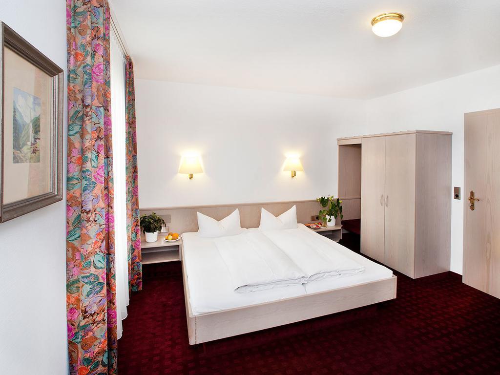 Hotel Kreuz Gaestehaus Und Lauchertbar Mit Terrasse Gammertingen ห้อง รูปภาพ