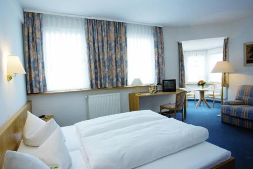 Hotel Kreuz Gaestehaus Und Lauchertbar Mit Terrasse Gammertingen ห้อง รูปภาพ